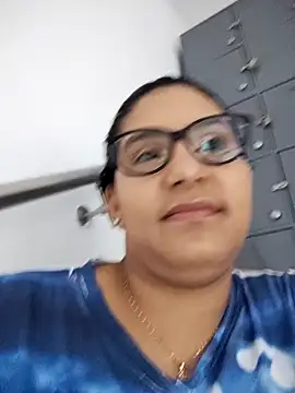 DanielleEvans  online show from 13, 2, 2025