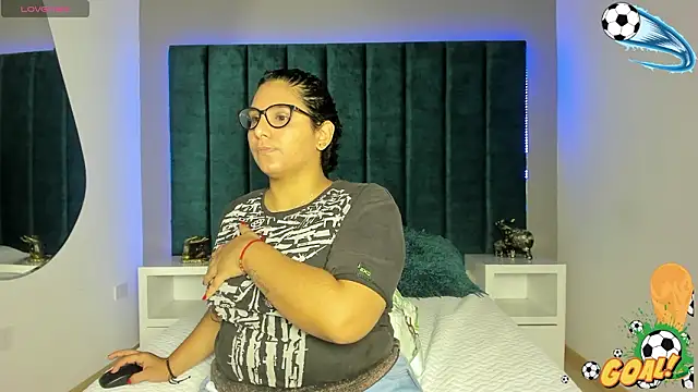 DanielleEvans  online show from 17, 1, 2026