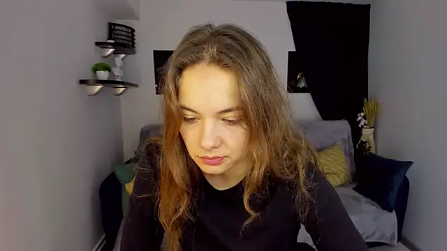 Snapshot of KristinaLoison chatting on 4, 1, 2025 KristinaLoison online show from 4, 1, 2025