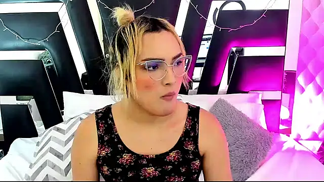 Snapshot of katya_kozlov chatting on 15, 2, 2025 katya kozlov online show from 15, 2, 2025