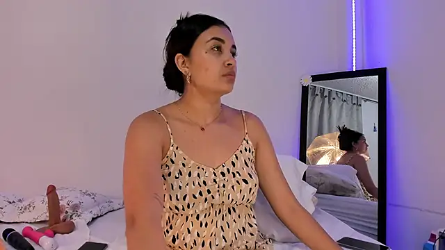 aisha es online show from 15, 1, 2025