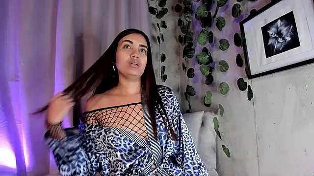 aisha es online show from 15, 3, 2025