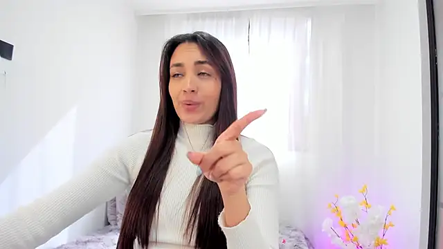 aisha es online show from 30, 9, 2025