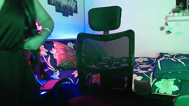 Snapshot of The_Divine_Love chatting on 1, 12, 2024 The Divine Love online show from 1, 12, 2024