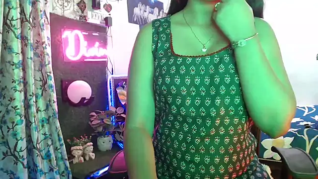 Snapshot of The_Divine_Love chatting on 22, 12, 2024 The Divine Love online show from 22, 12, 2024