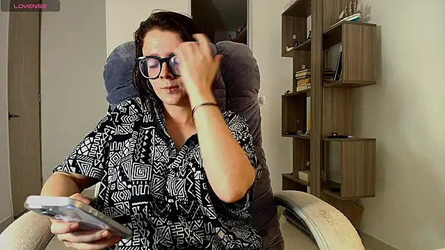 Arya starrk online show from 8, 11, 2025