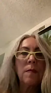 EvaRobinson online show from 18, 12, 2024