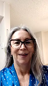 EvaRobinson online show from 10, 1, 2025