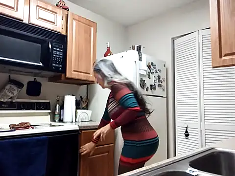 EvaRobinson online show from 21, 1, 2025