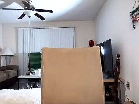 EvaRobinson online show from 27, 2, 2025