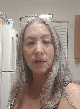 EvaRobinson online show from 25, 9, 2025