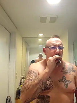 Littledick007007 online show from 22, 12, 2025