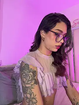 Samantha Bernardo online show from 13, 3, 2026