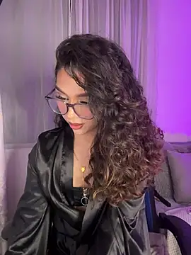 Samantha Bernardo online show from 7, 4, 2026