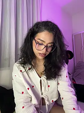 Snapshot of Samantha_Bernardo chatting on 25, 6, 2026 Samantha Bernardo online show from 25, 6, 2026