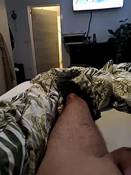 Snapshot of Andy7430 chatting on 7, 1, 2026 Andy7430 online show from 7, 1, 2026