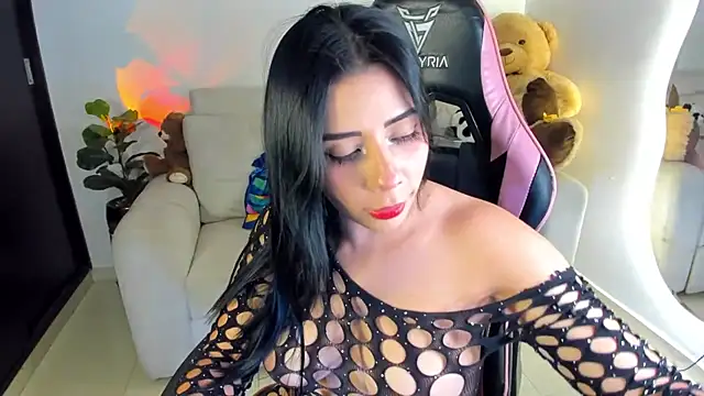 eval lee18 online show from 20, 10, 2025