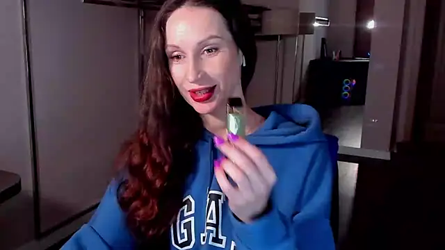 Mila Anders online show from 12, 2, 2026