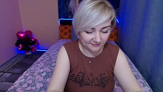 BlondPearl online show from 1, 11, 2025