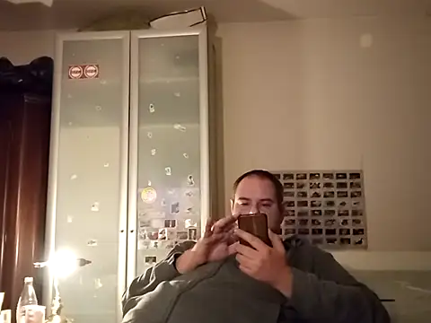 Snapshot of tididi1986 chatting on 21, 11, 2025 tididi1986 online show from 21, 11, 2025