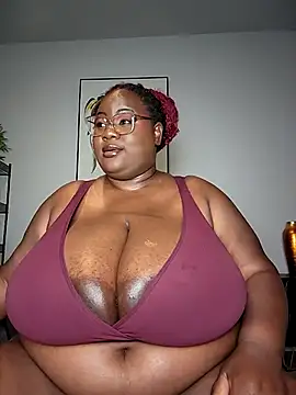 Snapshot of SexyHugeblackTitties chatting on 17, 12, 2025 SexyHugeblackTitties online show from 17, 12, 2025