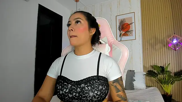 CameronCollins  online show from 31, 10, 2025