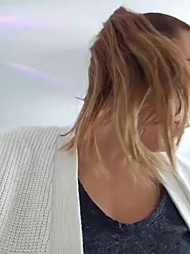 Snapshot of Ellie-L-Elizabeth chatting on 10, 1, 2025 Ellie-L-Elizabeth online show from 10, 1, 2025