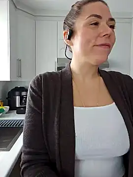 Snapshot of Ellie-L-Elizabeth chatting on 20, 1, 2025 Ellie-L-Elizabeth online show from 20, 1, 2025