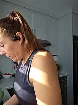 Snapshot of Ellie-L-Elizabeth chatting on 28, 1, 2025 Ellie-L-Elizabeth online show from 28, 1, 2025