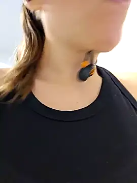 Snapshot of Ellie-L-Elizabeth chatting on 3, 2, 2025 Ellie-L-Elizabeth online show from 3, 2, 2025