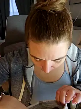 Snapshot of Ellie-L-Elizabeth chatting on 11, 2, 2025 Ellie-L-Elizabeth online show from 11, 2, 2025