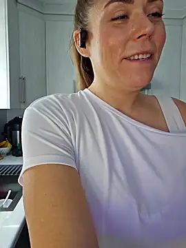 Snapshot of Ellie-L-Elizabeth chatting on 25, 2, 2025 Ellie-L-Elizabeth online show from 25, 2, 2025