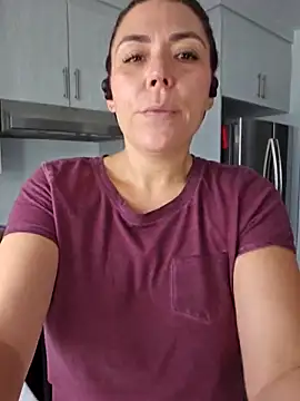 Snapshot of Ellie-L-Elizabeth chatting on 24, 9, 2025 Ellie-L-Elizabeth online show from 24, 9, 2025