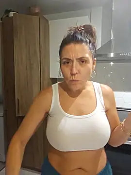 Snapshot of Ellie-L-Elizabeth chatting on 13, 11, 2025 Ellie-L-Elizabeth online show from 13, 11, 2025