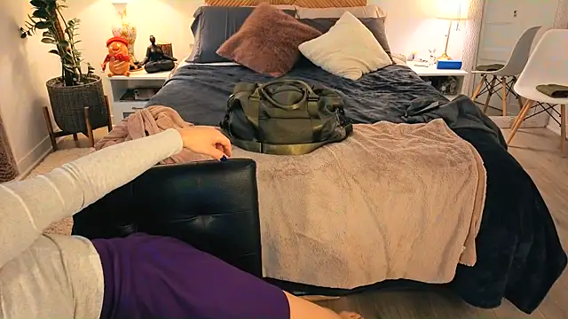 Snapshot of Ellie-L-Elizabeth chatting on 28, 11, 2025 Ellie-L-Elizabeth online show from 28, 11, 2025