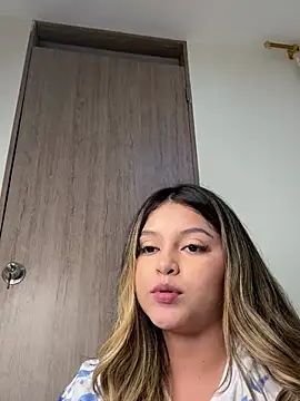 lunablossom  online show from 10, 1, 2025