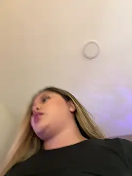 lunablossom  online show from 21, 3, 2025