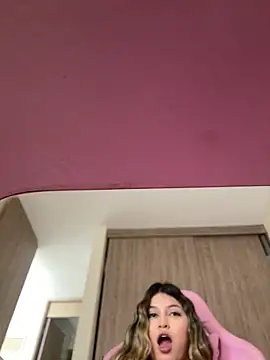 lunablossom  online show from 21, 12, 2025