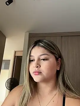 lunablossom  online show from 10, 2, 2026