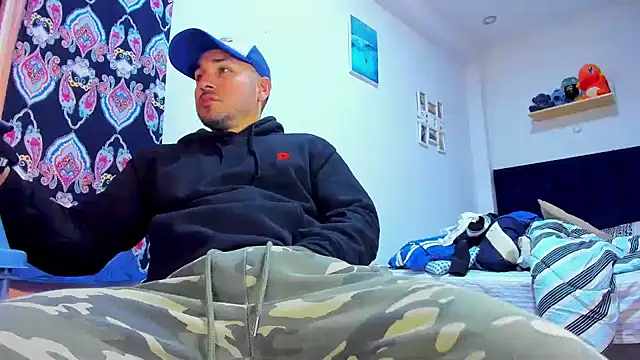 Snapshot of MikeMiller2 chatting on 16, 9, 2025 MikeMiller2 online show from 16, 9, 2025