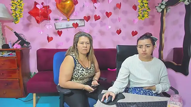 Snapshot of lesbiancuple chatting on 11, 2, 2026 lesbiancuple online show from 11, 2, 2026