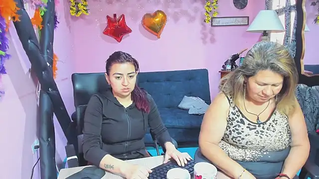 Snapshot of lesbiancuple chatting on 28, 2, 2026 lesbiancuple online show from 28, 2, 2026