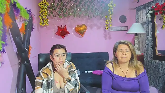 Snapshot of lesbiancuple chatting on 3, 3, 2026 lesbiancuple online show from 3, 3, 2026