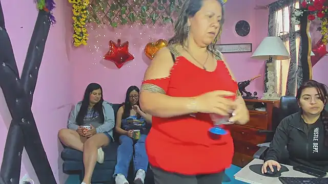 Snapshot of lesbiancuple chatting on 13, 3, 2026 lesbiancuple online show from 13, 3, 2026