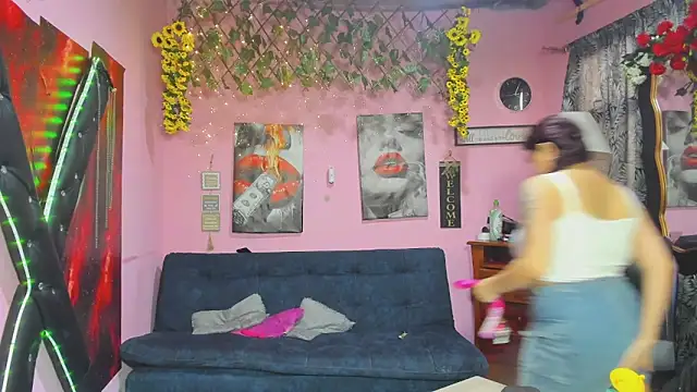 Snapshot of lesbiancuple chatting on 11, 4, 2026 lesbiancuple online show from 11, 4, 2026