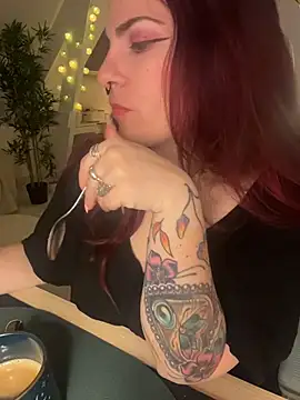 Snapshot of LunaMoongirl chatting on 29, 11, 2025 LunaMoongirl online show from 29, 11, 2025