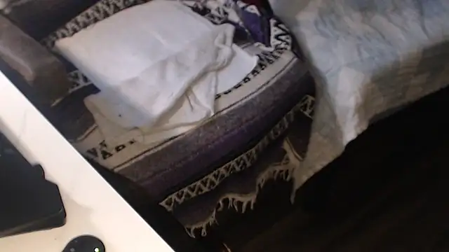 Snapshot of QueenDenizeAndTheCaptain chatting on 21, 10, 2025 QueenDenizeAndTheCaptain online show from 21, 10, 2025