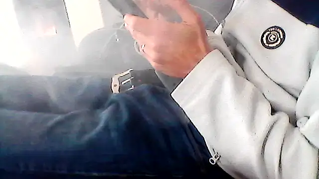 mickzizi online show from 2, 4, 2026