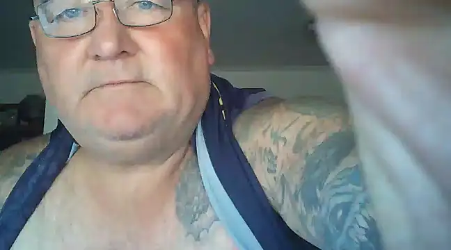 Snapshot of HOTANAL chatting on 8, 1, 2025 HOTANAL online show from 8, 1, 2025