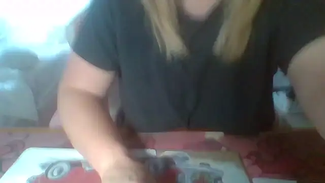Snapshot of BondageGirl35 chatting on 29, 3, 2026 BondageGirl35 online show from 29, 3, 2026